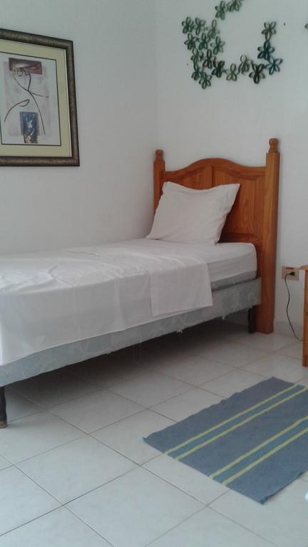 Antiguas 1# Budget Rooms Osbourn Экстерьер фото